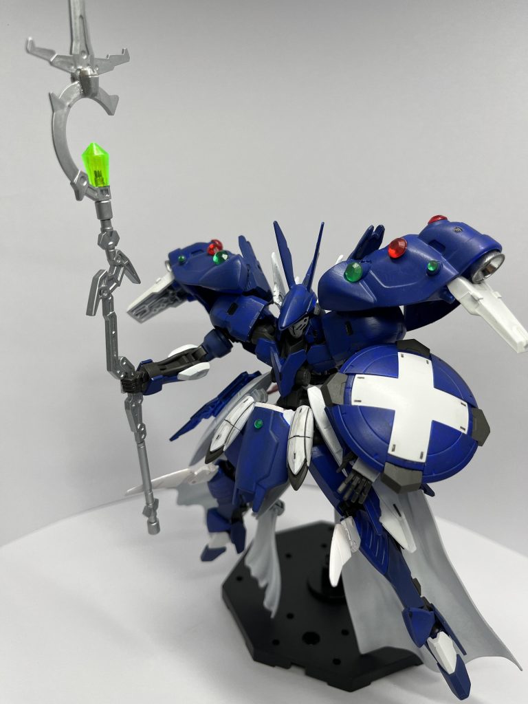 以上、ガッデスでした。リアスカートを頑張って作成したのにリアビュー撮影し忘れるハートフルドジをやらかす←赤と白のドレス風でボールジョイント接続、動きも付けられる自信作だったんです(´；ω；`)笑一緒に塗ったジークルーネの盾も装備昔の作品をまたリメイクするのもなかなかに楽しいですね٩( 'ω' )وザムジード『ねぇねぇ俺らは？グランヴェール『リメイクしてくれんの？き、気が向いたら_(┐「ε:)_