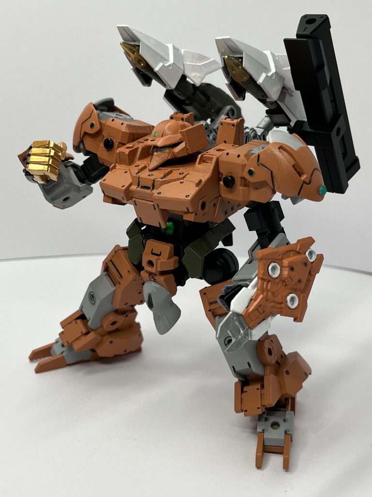 afterということでこうなりました!がっしりしたバスキーロッドに載せ替え。以下使用ガンプラ↓HG 獅電(ヘッド、バックパック、盾その他) ヘッドや盾は削ったり色々接着したりして面影ないですが💦根本の土台になってますwHG アメイジングバルバトス(肩アーマーその他)SD ノイエジール(フロントスカートその他)HG ガンプラバトルアームズ(フラクチャーの接続パーツその他)HG ザウォートヘビー(レールガン、サイドスカートその他)その他にビルド系とか今まで作成したHGとかの余りやジャンクを使ってます!←(これなんのやつだっけ…⁉︎ってのが多いのでこの辺の機体名は割愛させて下さい(>人<;)