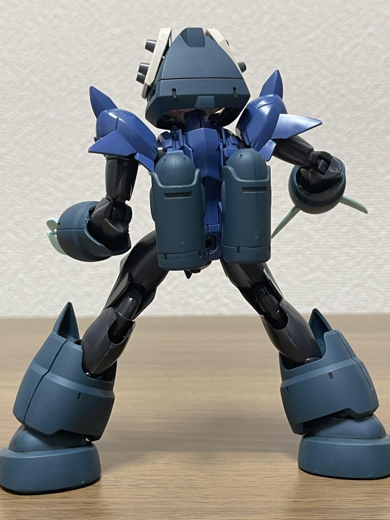 周りに敵は居ないようだな。装備をパージしても問題なさそうだな。