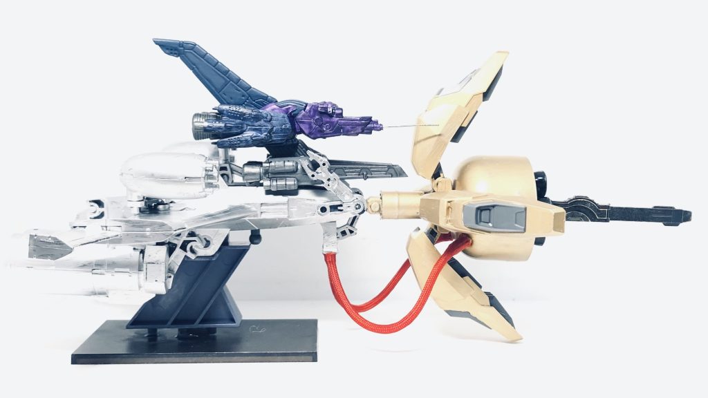 なお、戦後、ドサクサで遺棄されたままになっていたゼーゴックエコノミーのうち1機がシキシマ少尉によって発見され、相模湾に現れた巨大生物撃滅に向かうのは、また別のお話しである...今回も最後までご覧いただきありがとうございました!😁