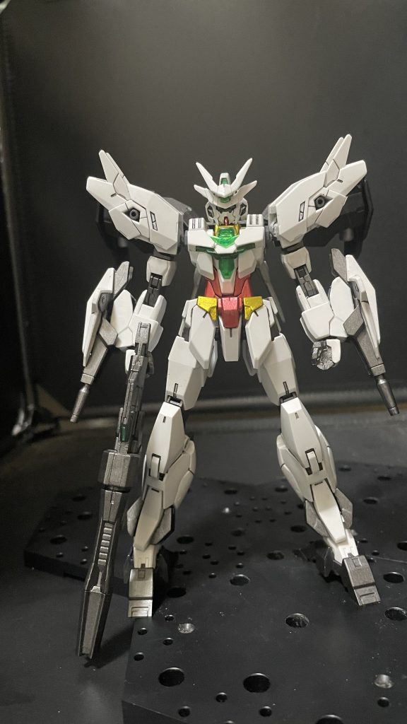 前回制作したコアガンダムIIに装着。 まずはフロント