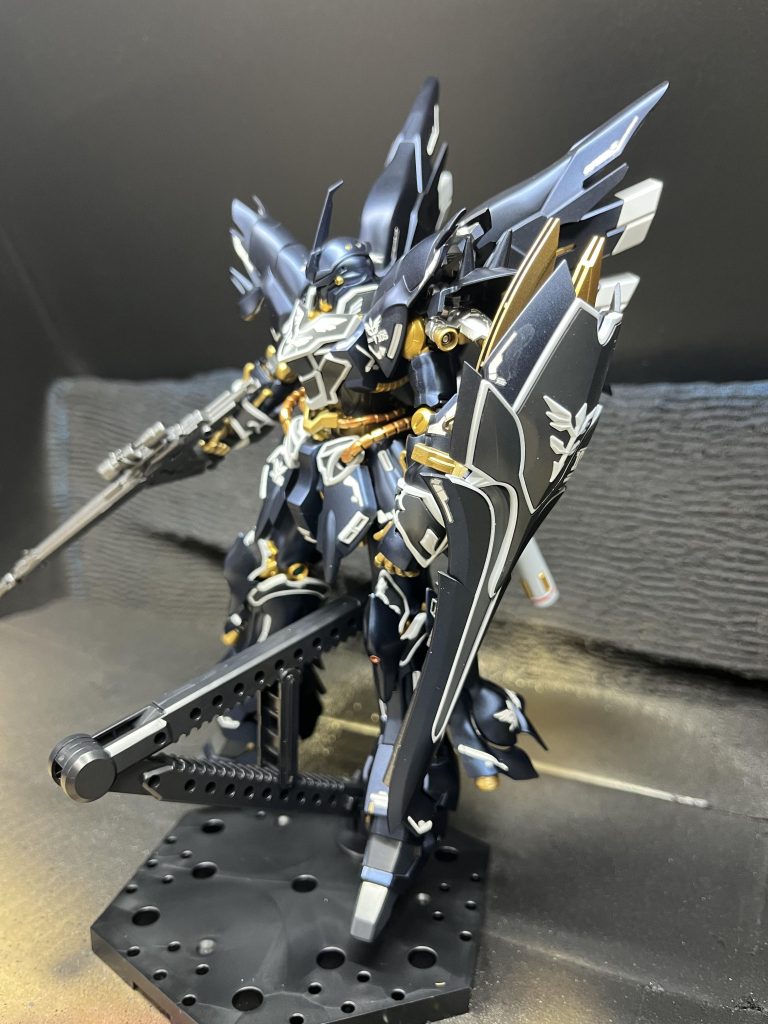 フレーム　ガイア:黒サフ→ガイア:スターブライトゴールド外装　ガイア:黒サフ→ガイア:EXブラックツヤ有り→ガイア:プリズムブルーブラックエングレービング金　ガイア:黒サフ→ガイア:ニュートラルグレー1エングレービング黒    ガイア:黒サフ→ガイア:ジャーマングレー動力パイプ　ガイア:黒サフ→ガイア:パールカッパートップコート　なし