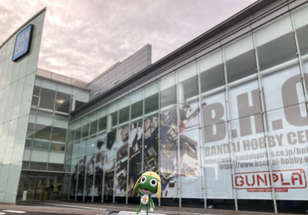 浜松行ったついでに長沼のバンダイホビーセンターも寄りました。同じバンダイ製だけどガンプラではないケロロプラモ。土台のアクションベースも一緒に映ってるからレギュレーションはクリアしてますよね⁇