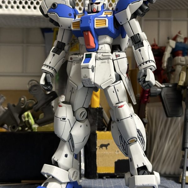 RE/100 RX-78GP04Gガーベラ。やっと全体の組み立てを完了しました。あとはマーキングで、修正したいところがあれば修正です。いやぁ、ちんたらちんたら組み立てていたので、時間かかりましたなぁ。まぁ、ワタシ、『モデラー』ではない、単なる『ガンプラ好きなおっさん』なので、こんな程度です。（4枚目）