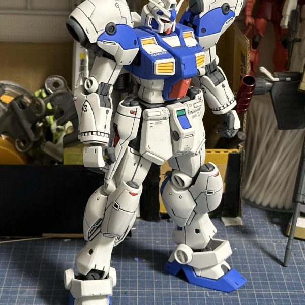 RE/100 RX-78GP04Gガーベラ。やっと全体の組み立てを完了しました。あとはマーキングで、修正したいところがあれば修正です。いやぁ、ちんたらちんたら組み立てていたので、時間かかりましたなぁ。まぁ、ワタシ、『モデラー』ではない、単なる『ガンプラ好きなおっさん』なので、こんな程度です。（6枚目）