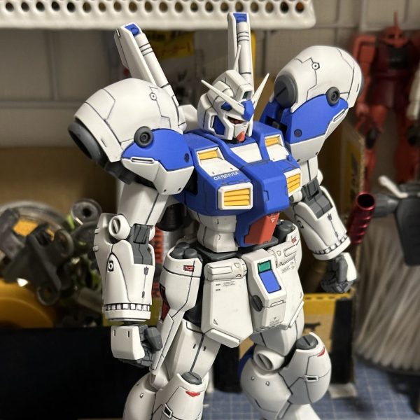 RE/100 RX-78GP04Gガーベラ。やっと全体の組み立てを完了しました。あとはマーキングで、修正したいところがあれば修正です。いやぁ、ちんたらちんたら組み立てていたので、時間かかりましたなぁ。まぁ、ワタシ、『モデラー』ではない、単なる『ガンプラ好きなおっさん』なので、こんな程度です。（1枚目）