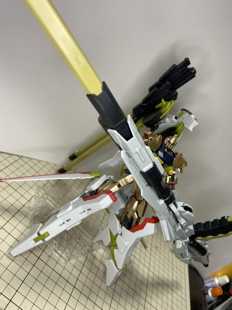 確か映画で………クワトロ「ゼウスシルエット…いい名だ、私の百式にも装備させてもらえないだろうか？」とか言ったとか言わなかったとか………誠に申し訳御座いません！！！わたくし映画を観ておりません！全世界のガンダムファン・機動戦士ガンダムSEED FREEDOMファン・クワトロファンの皆々様、誠に申し訳御座いませんでした！