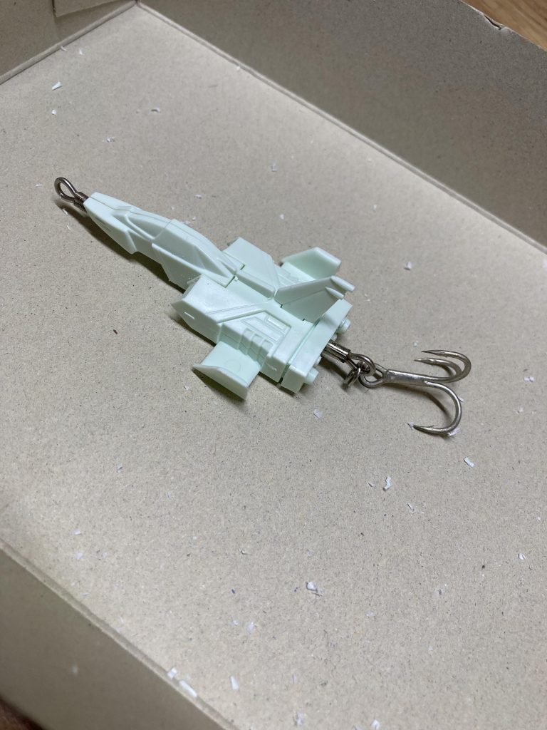 しっかりと接着して針を付けました。