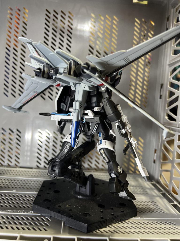 インフィニットジャスティスガンダム弍式 ver.UC–6枚目/制作者：真樹京介