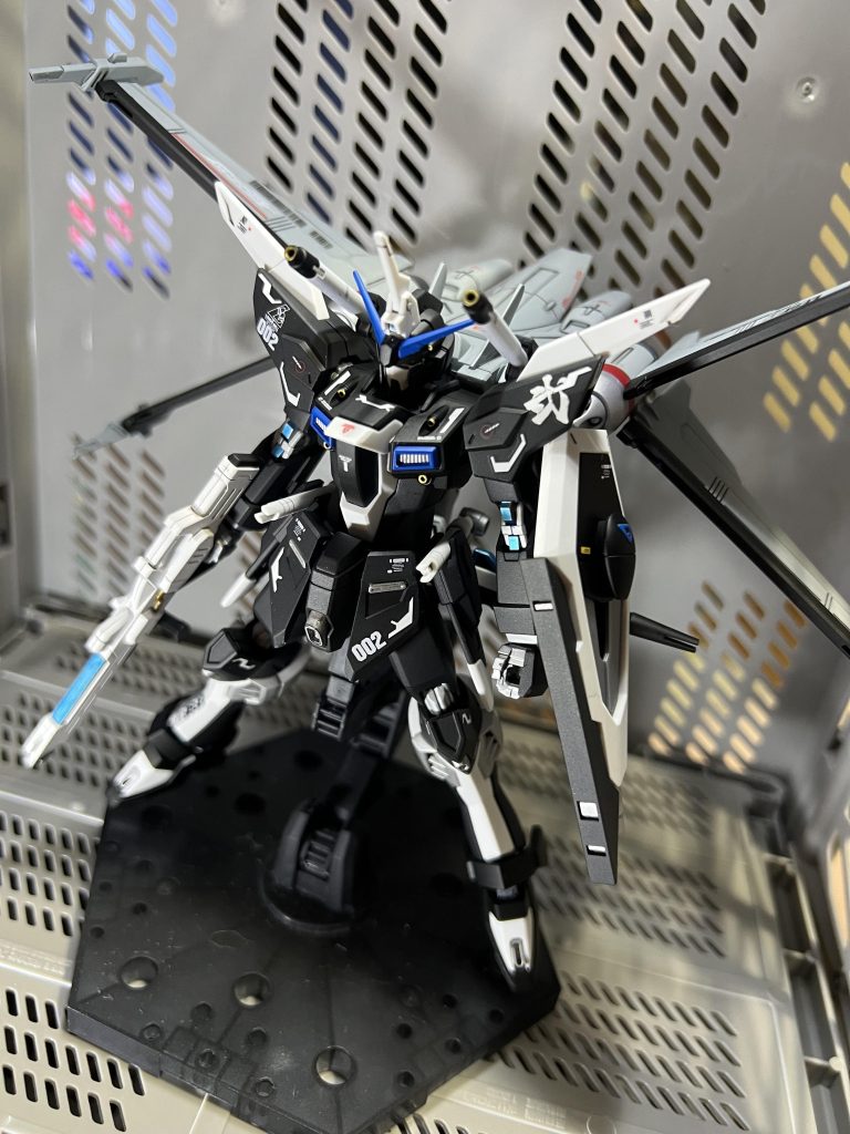 インフィニットジャスティスガンダム弍式 ver.UC–4枚目/制作者：真樹京介