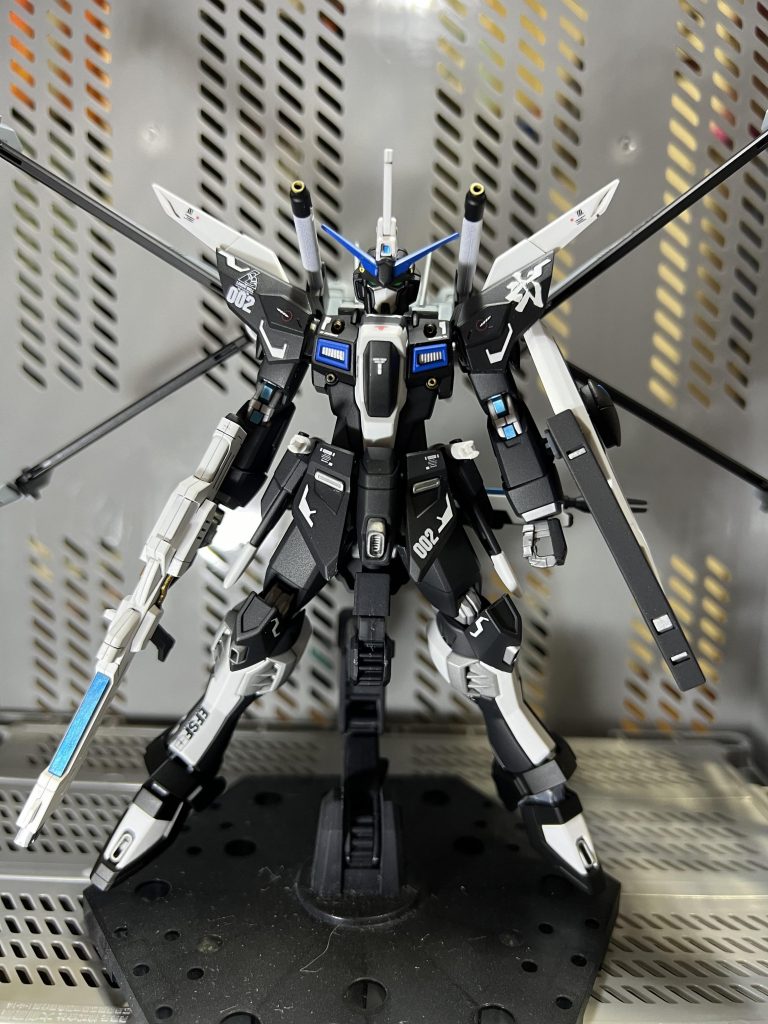 マットブラックとラバーブラックで塗装