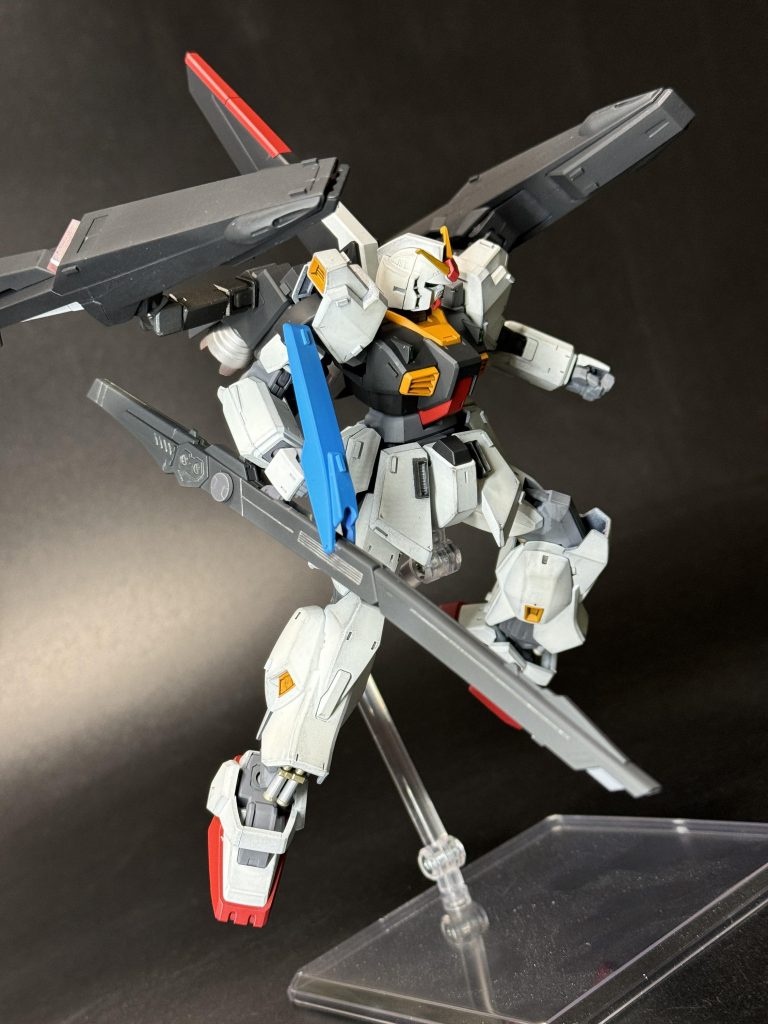 ロングライフルより射程、精度が落ちるが威力と取り回しが向上というイメージ。