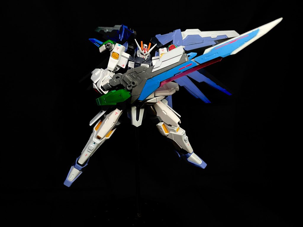 こちらがソードストライクモチーフの対艦刀モードです。マルチギミックにしたので持ちづらさと重さ半端ないですが高性能だと思いたい作成者のエゴです(笑)