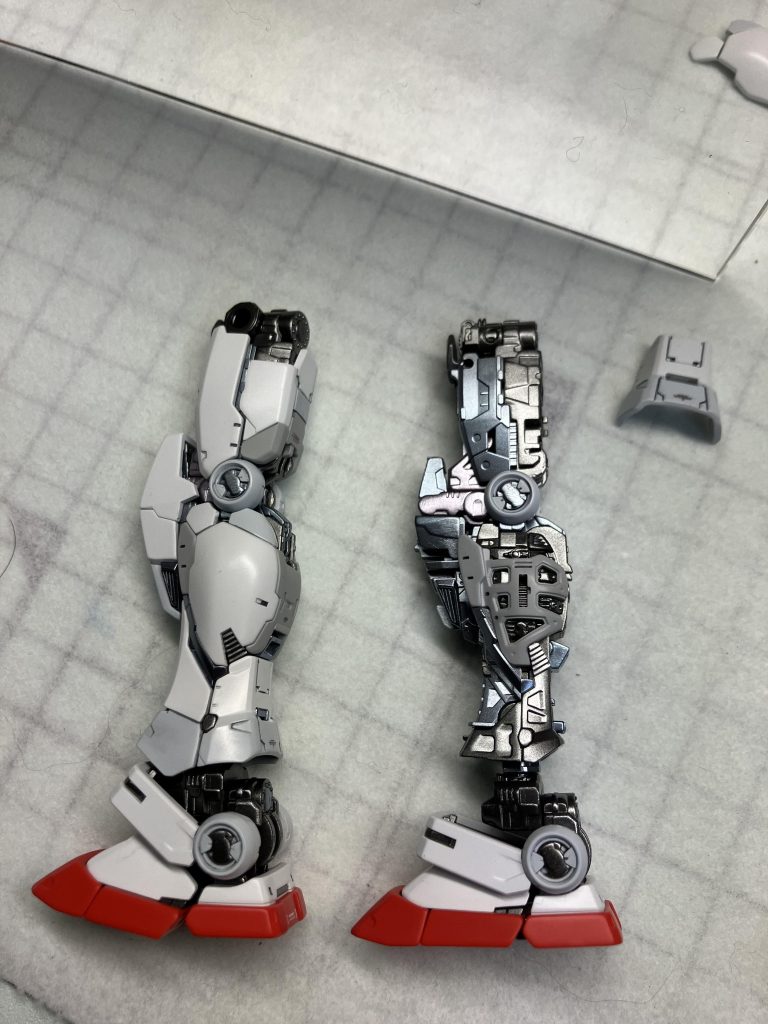 フレームも色調を変えて塗装しましたが全然見えませんね。