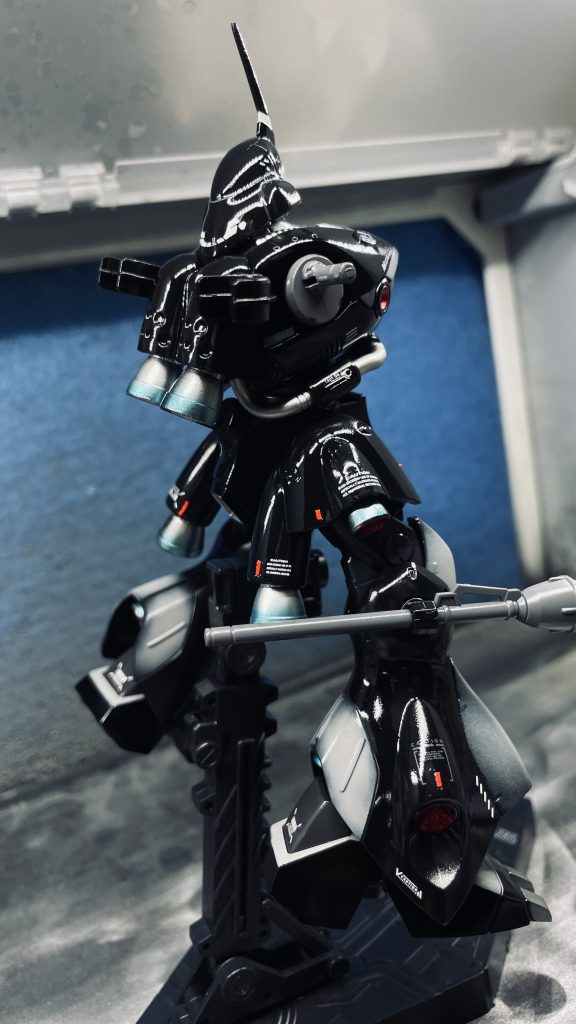 クリアコーティング中のきらめきも良きです。