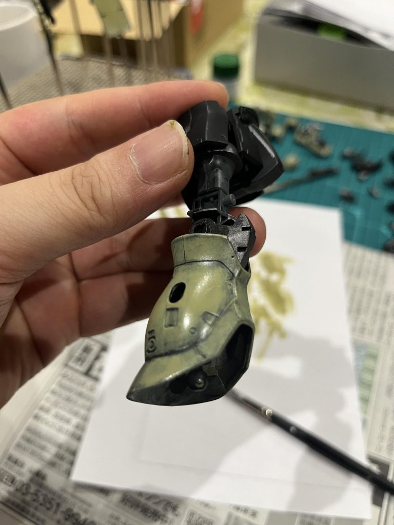 ベースの塗装状態。なるべく下地を活かすことを意識して塗り塗り。