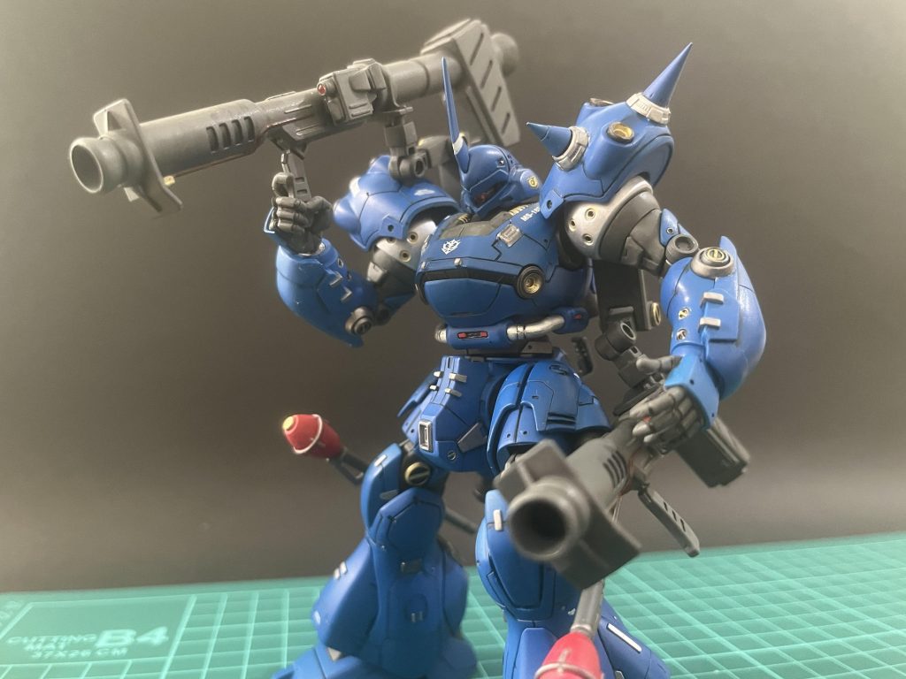 とはいえ、これが限界ぐらい。メタルビルドほどスムーズな取り回しとはなりませんでした。