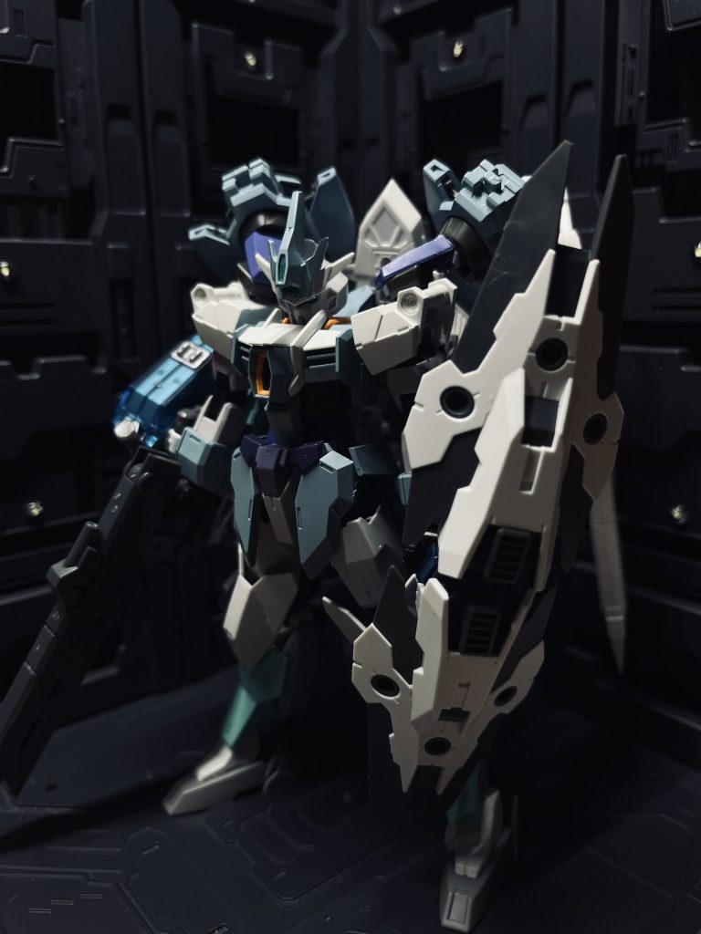 今回は通常モードとバーストモードに変えられる可変ギミックを付けてみました！上は通常モード予想以上にパーツ探しに時間がかかりました笑