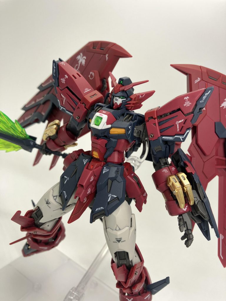 ドラゴンの👀目や胸部グリーンのクリアパーツはコンパウンドで磨きましたが、軟質素材だったのでイマイチ、結局いつものレジン頼り🥺