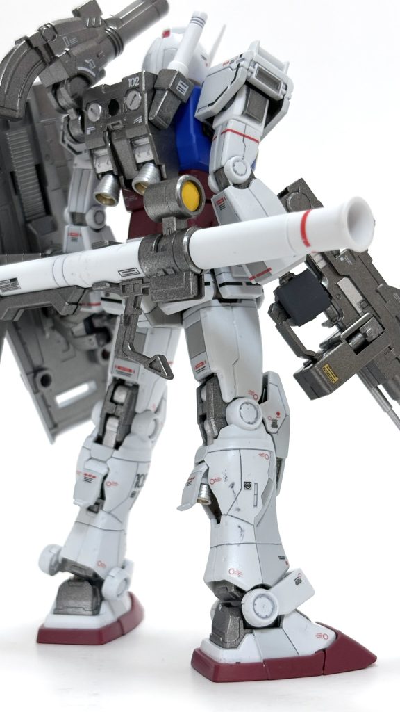 もう一度ナナメ後ろから。このポーズも好きです。