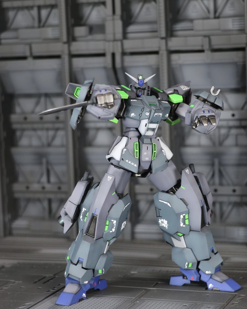 そんな設定も何もない、こうしたらカッコいいかも?で作り上げた謎の機体いかがだったでしょうか?