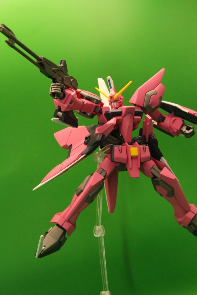 変形の副産物、怒り肩ともものロール軸☆今ではどのキットもほぼスタンダードですが、ここにその礎がいたとは…