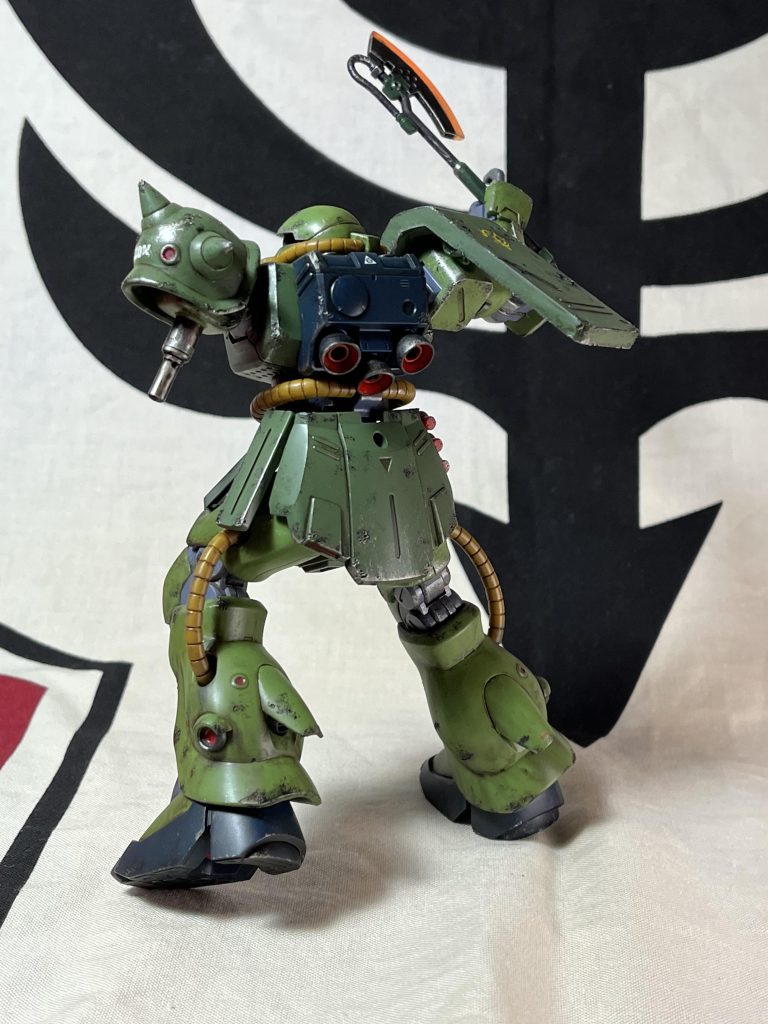 左腕は付け外しする為に軸を塗装してウェザリング