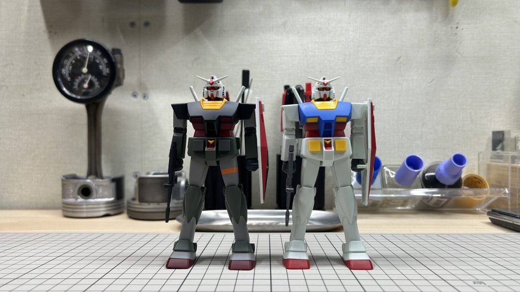 素組み(78-2カラー)との比較。スタイルは変えてないのですが、色が違うと印象も変わるので作っていて楽しかったです。見た目もレトロな感じがカワイイし今後も78のカラバリを作っていきたいです。