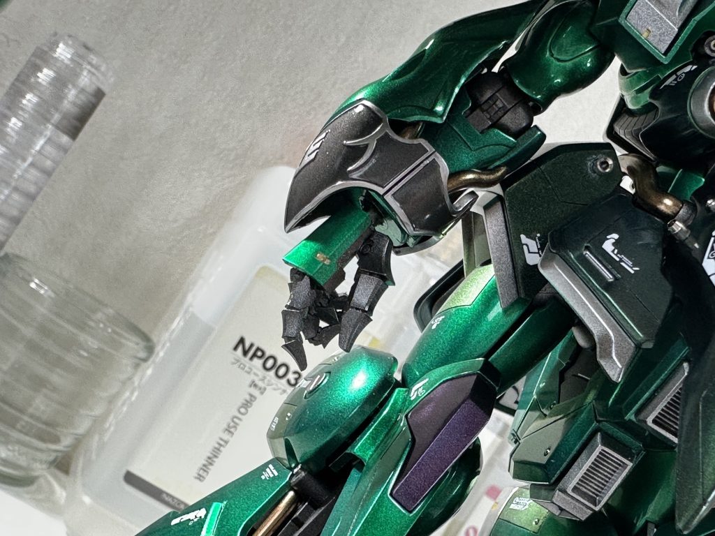 マニュピレータは三角屋さんのパーツに置き換えています。