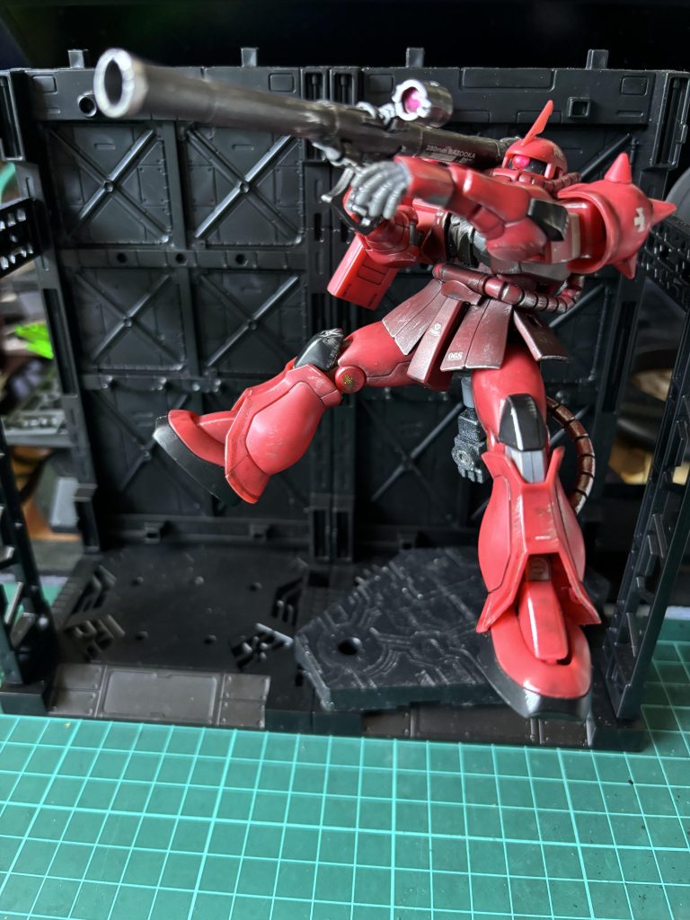 HGの箱絵のようにバズーカ持たせてみた