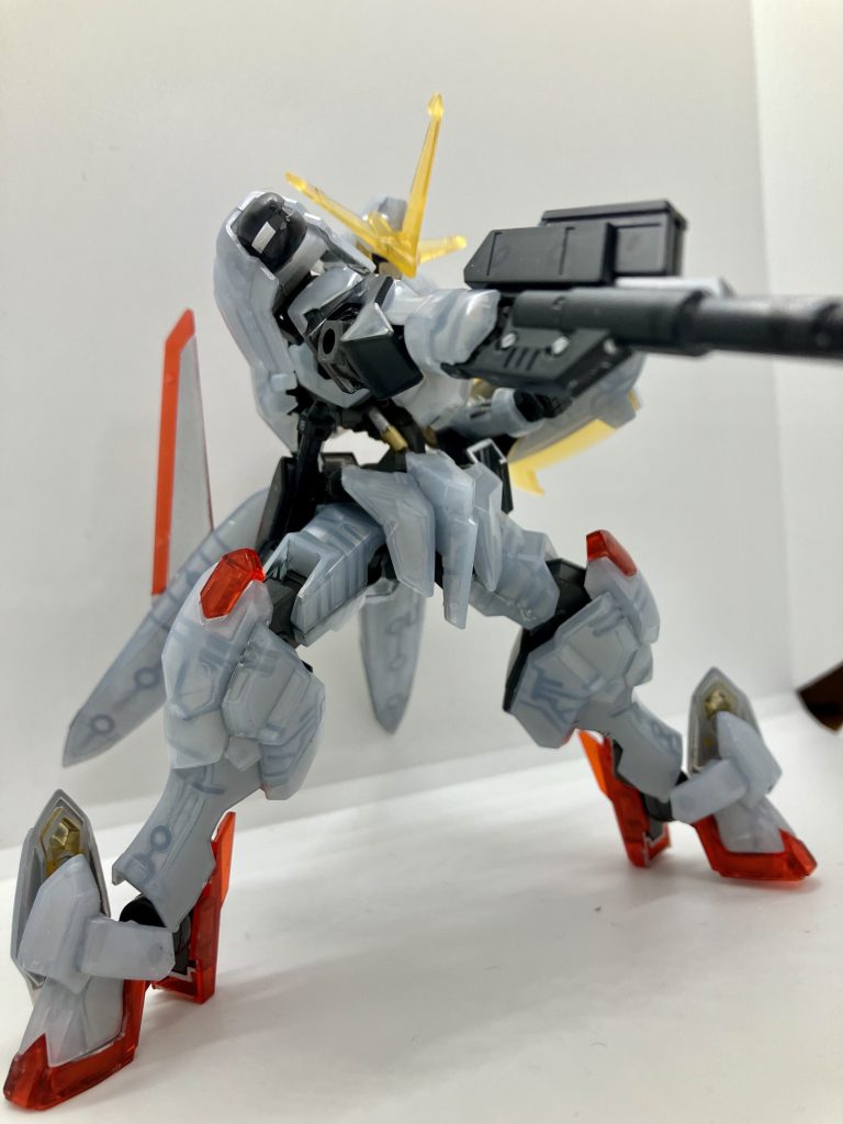 ショートレンジライフル鉄血系らしく牽制用と割り切ってるのは好きですセンサーは未塗装です、そのうちレジンでレンズっぽくするかも…