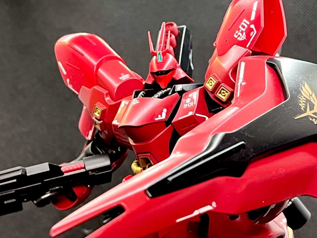 モノアイはHアイズに置き換えたが、写真では見にくいですね。