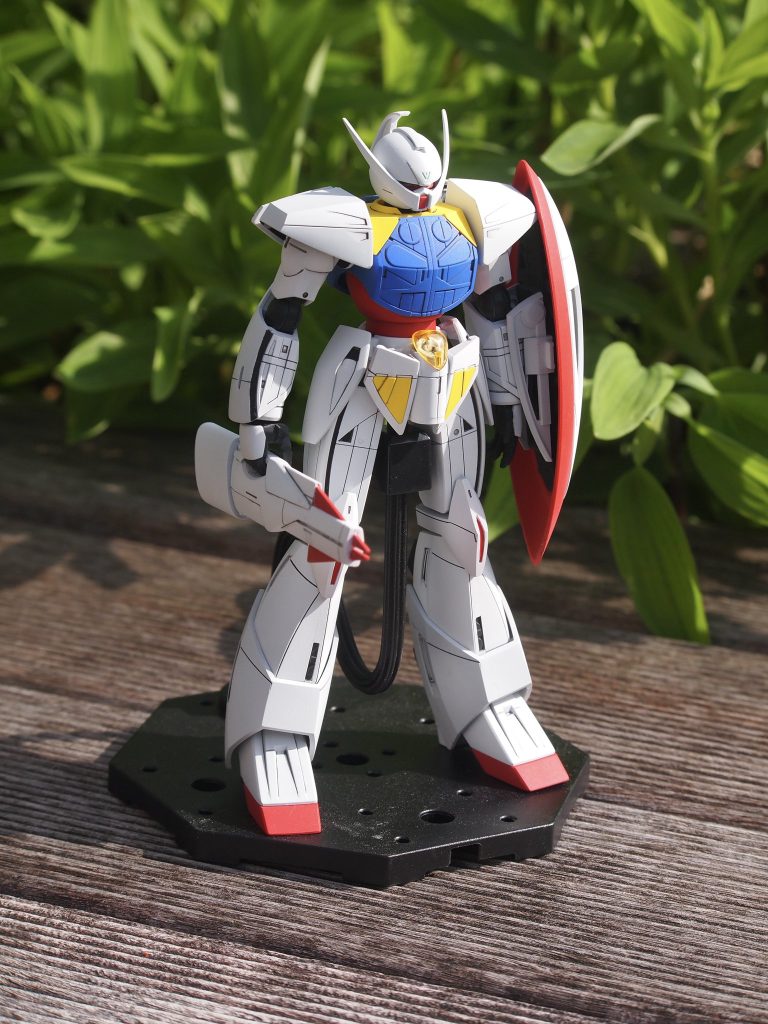 ライフル握り手もないのでこのポーズしか出来ません…