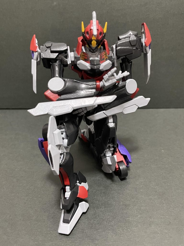 1話登場時のポーズ。