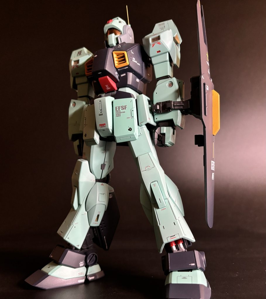 スジボリしてると広い面が空いていると