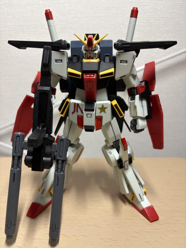 ところで、ジュドーの私服イメージで黒赤にしてみたんですけど、どうですかね？　私の中でジュドーのパーソナルカラーはコレなんですが。…ジュドーは地球にいる時は青黒の服着てただろってツッコミは受け付けませんw