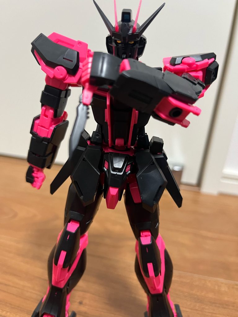 『ストライクと言ったら』みたいな所あるアーマーシュナイダーさんです！指揮官クラスの機体をグサっと・・・