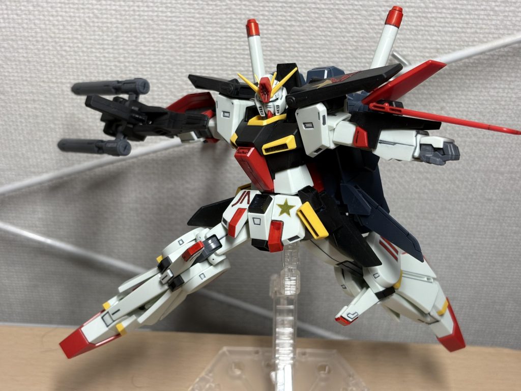 ΖΖの決めポーズと言えばコレ！いや、細部はぜんぜん違うけど、頑張ったと思うのよ！