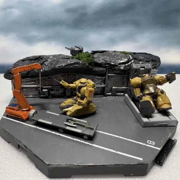 1/550 ザクタンクと平和な基地