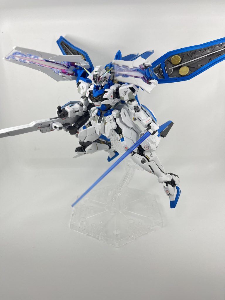 ただでさえ余剰パーツの多いLOブースターでしたがミキシングで使ってしまったのでめちゃくちゃな量のパーツが余ってしまいました笑余剰パーツから新たなミキシングができればいいのですがそこまでの発想力がなくあまりパーツが溜まっていく状況です(zaku-kao10)ミキシングしている人は余ったパーツはどうしているのでしょうか？よかったらコメント欄で教えてください。最後までご視聴いただきありがとうございました。