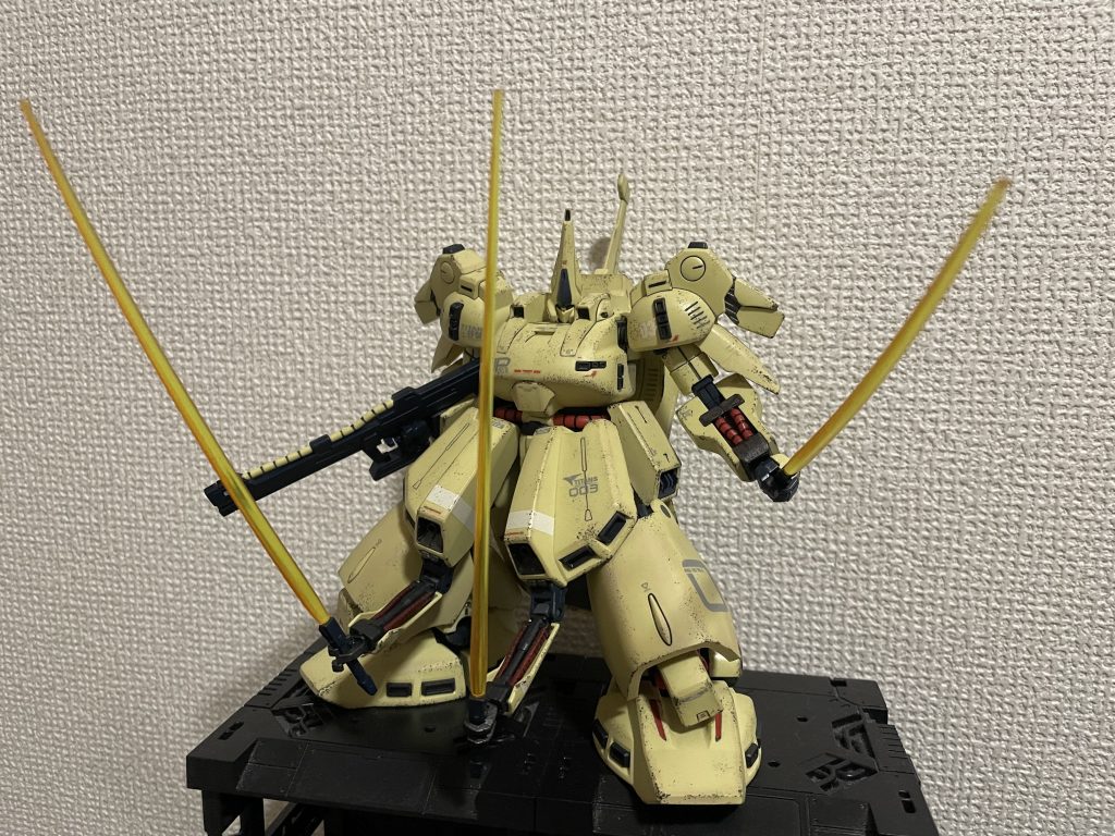 マッシブな体格なのに機動性が高いって言う設定が大好きです。隠し腕もサイコー🥰