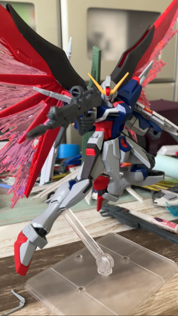 HGCEデスティニーをそのまま流用しているので灰色いデスティニーを組むことができます。