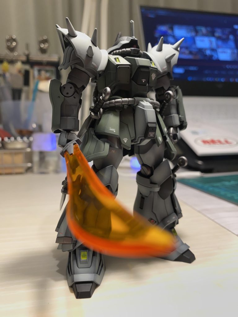 今回も凝ったことゼロ🐤💦余ってたグフのサーベルを持たせてみました💕