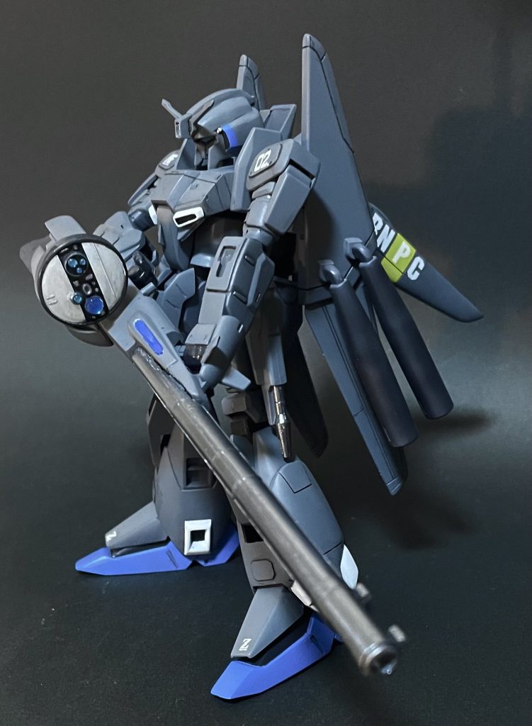 当時中学生だった私が衝撃を受けたこのキット…年齢的にガンダム、ガンプラから卒業しかけていたのですが、そんな私をガンプラに繋ぎ止めたキットでした。