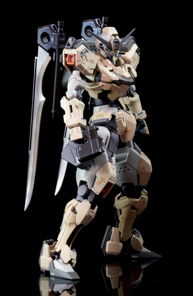 最近、アマゾンプライムビデオに上がってる「SEAL Team/シール・チーム」ってシーズン7まで続いてる海外ドラマにハマってて、その影響で特殊部隊風の作品が続いてますー武器は共有できるように接続の規格を統一してますミッションに合わせて装備や機体カラーを変えるイメージで制作。サクッとつくっているので工作は全然してませんが、暗視ゴーグルとかも装備させたかったなー あと腰にグレネードとスタンとかも