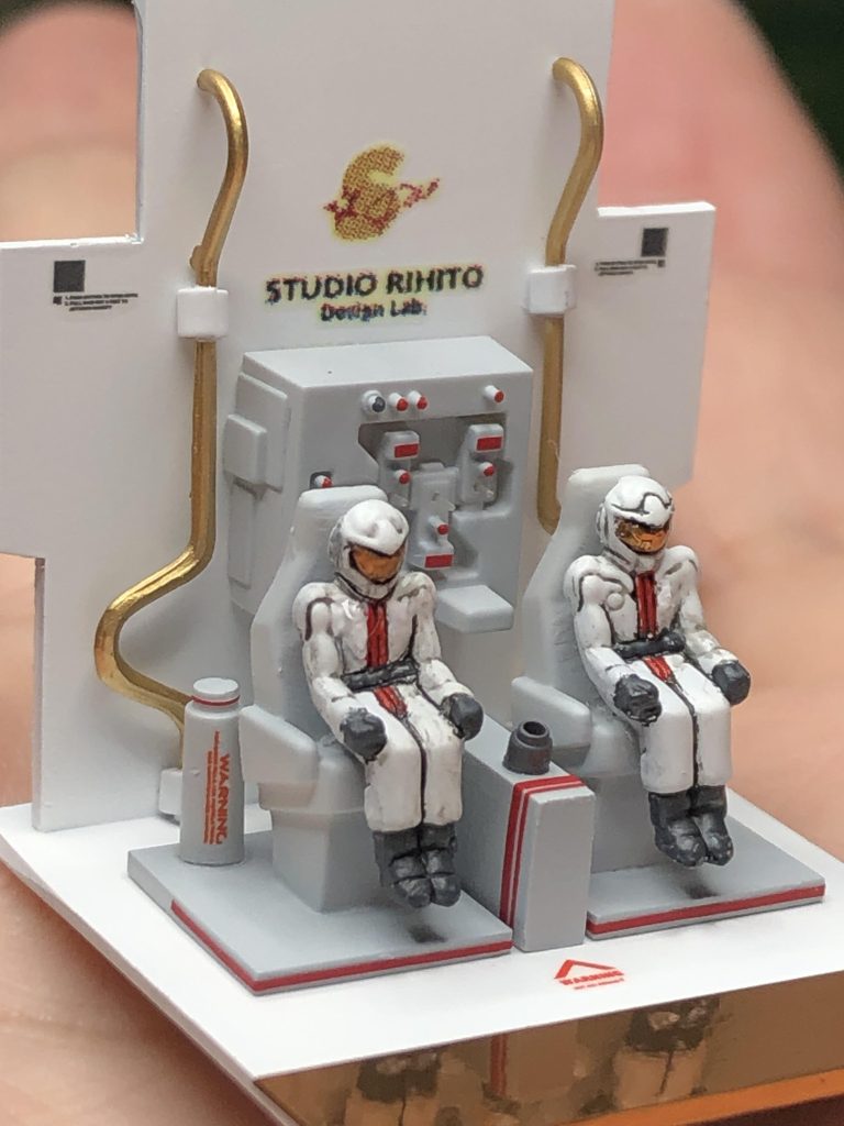 下段内装スクラッチ