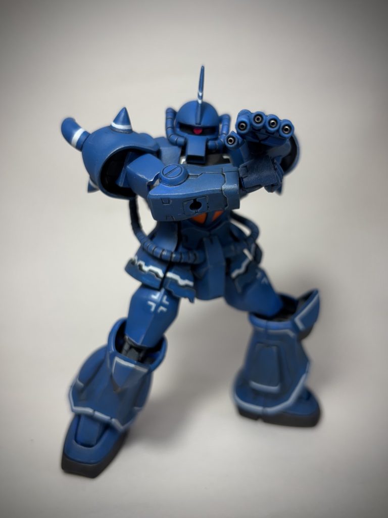 左手の5連装75ミリ機関砲？フィンガー・バルカンは、つぶし玉を仕込んでいます。指もそれぞれ切り離し、稼働するようにしました。