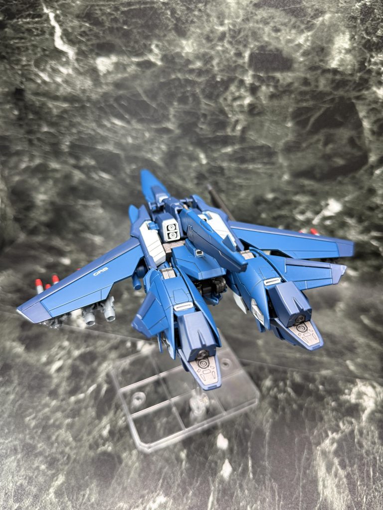 ゼータプラス系のカラーリングも似合いそうですが、キット自体がなかなか手に入らないのが悩みどころです。