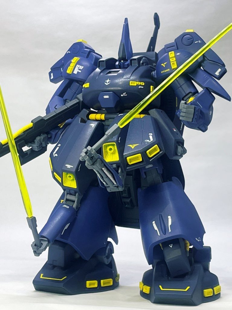 可動はお察しですが、合わせ目も少なく完成後の満足感も高いボリューム満点のジ・O。現時点でまだボリノークサマーンは手に入れてませんが早く並べてみたいですね。