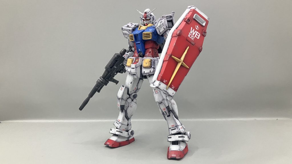 立ち姿　斜め正面